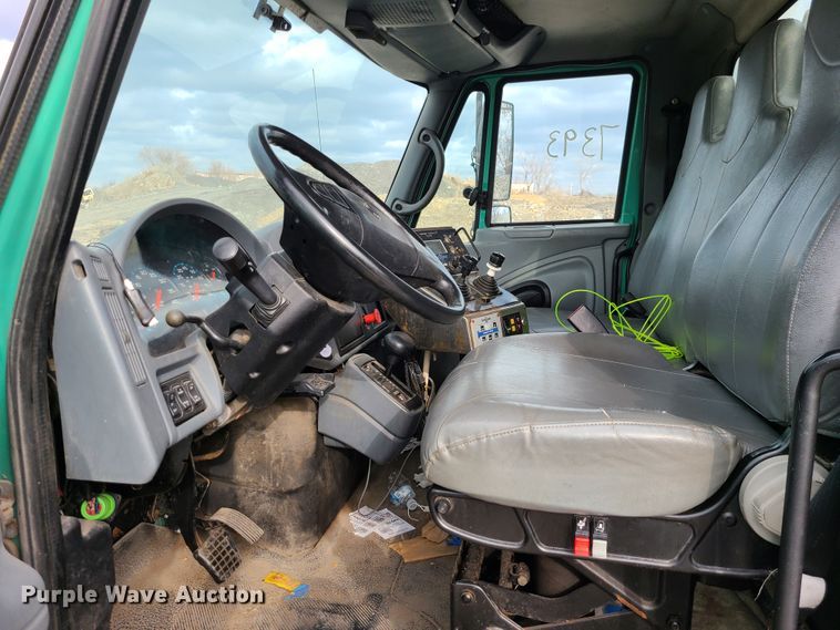 image for item DN2611 2007 International 7300  dump truck