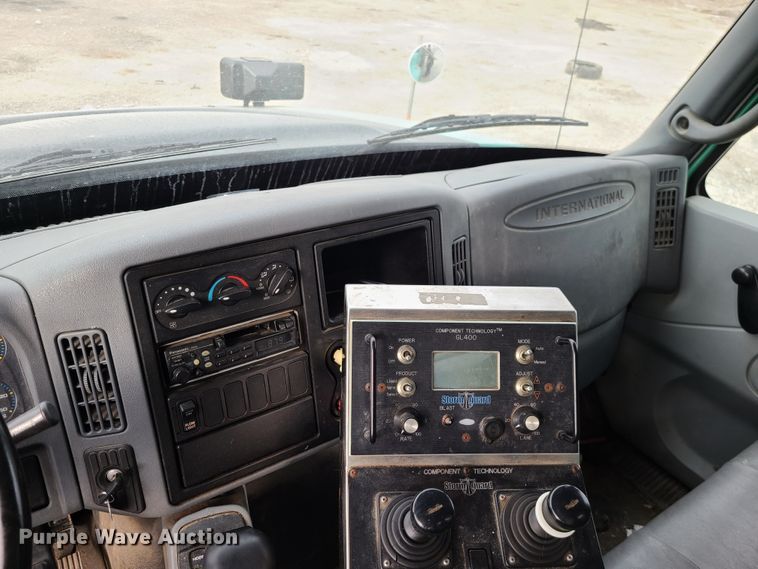 image for item DN2611 2007 International 7300  dump truck