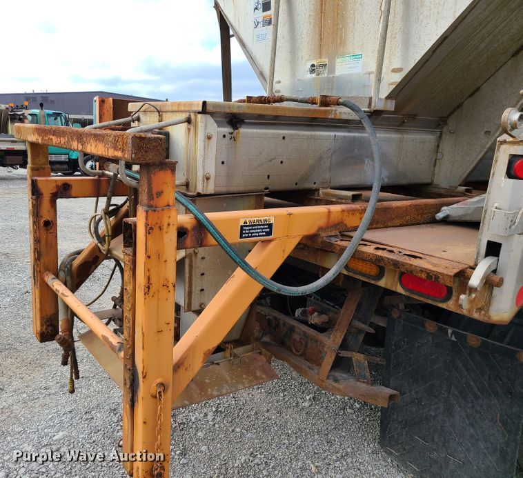 image for item DN2611 2007 International 7300  dump truck