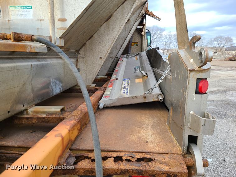 image for item DN2611 2007 International 7300  dump truck