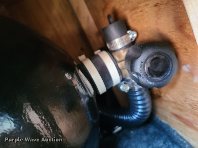 image for item DN2612 2001 Chevrolet Tahoe  SUV