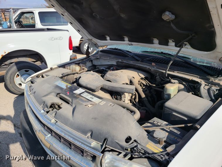 image for item DN2612 2001 Chevrolet Tahoe  SUV