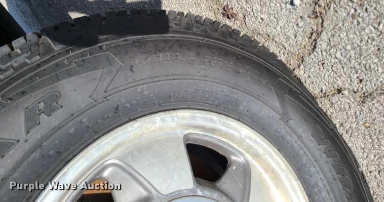 image for item DN2612 2001 Chevrolet Tahoe  SUV