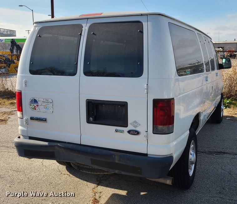 image for item DN2614 2010 Ford E350 Super Duty  van