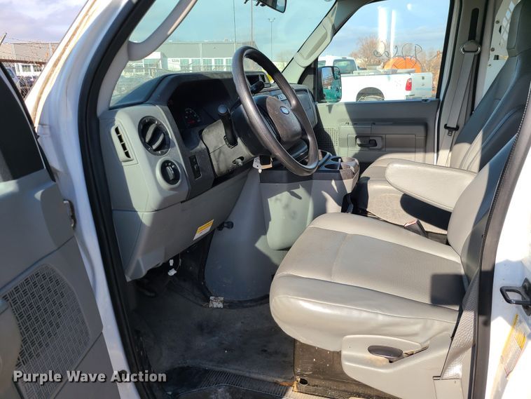 image for item DN2614 2010 Ford E350 Super Duty  van