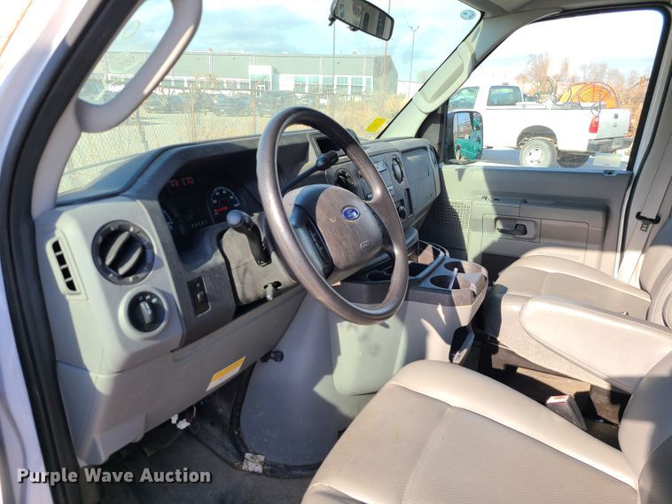 image for item DN2614 2010 Ford E350 Super Duty  van