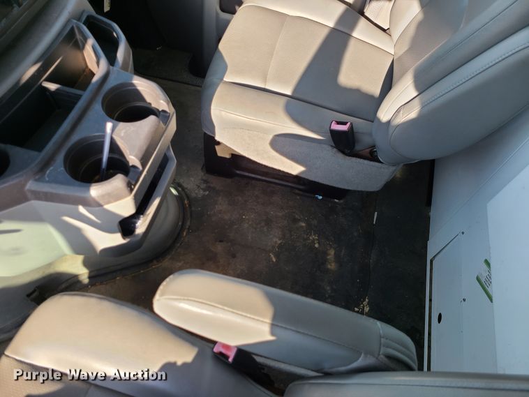 image for item DN2614 2010 Ford E350 Super Duty  van