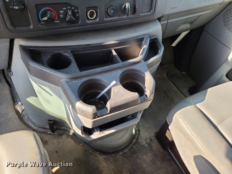 image for item DN2614 2010 Ford E350 Super Duty  van