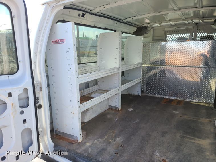 image for item DN2614 2010 Ford E350 Super Duty  van