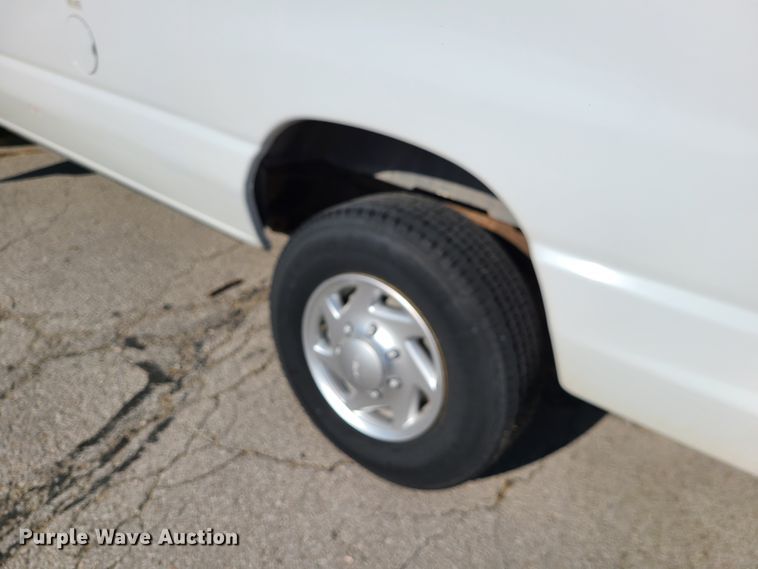 image for item DN2614 2010 Ford E350 Super Duty  van