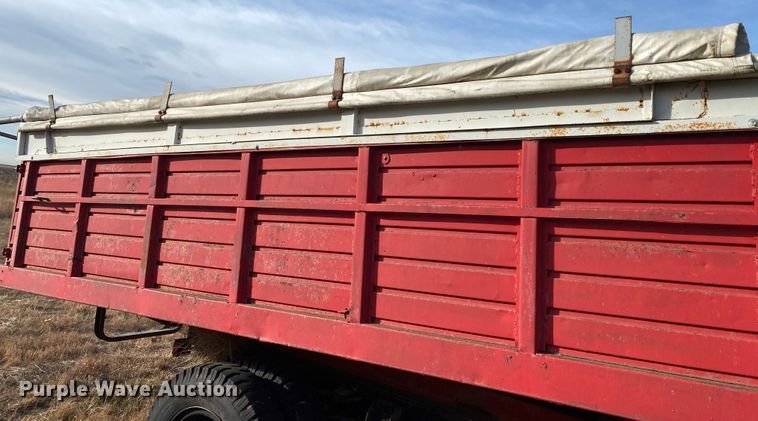 image for item DJ7559 1972 GMC 5500  grain truck