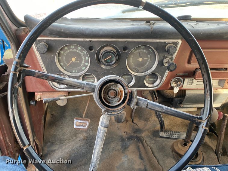 image for item DJ7559 1972 GMC 5500  grain truck