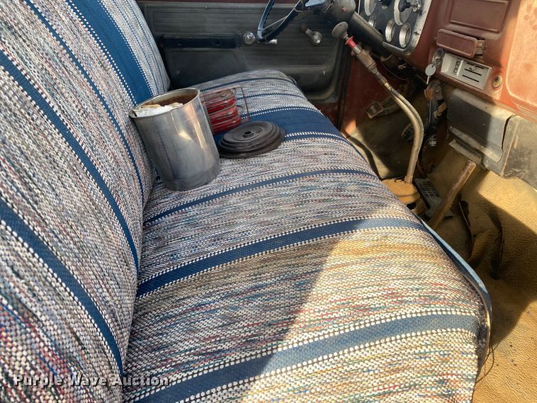 image for item DJ7559 1972 GMC 5500  grain truck