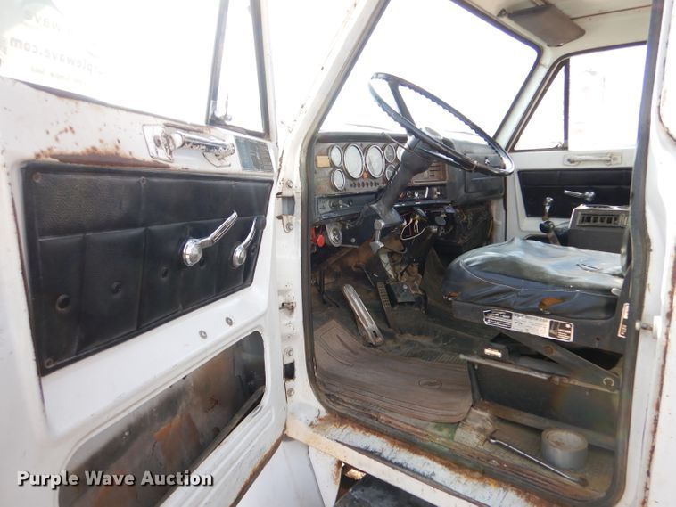 image for item DJ7564 1978 Chevrolet C70  grain truck
