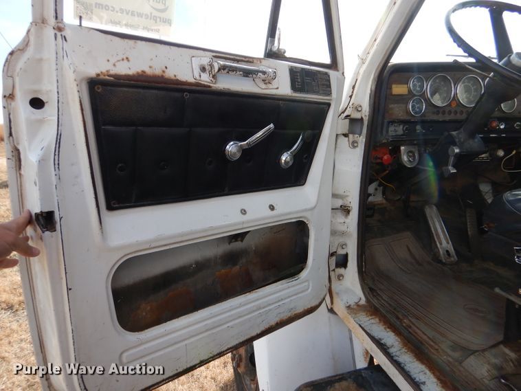 image for item DJ7564 1978 Chevrolet C70  grain truck