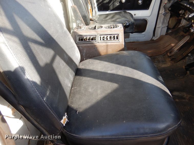 image for item DJ7564 1978 Chevrolet C70  grain truck