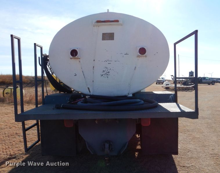 image for item DJ7565 1989 Ford LN8000  water truck