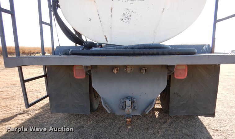 image for item DJ7565 1989 Ford LN8000  water truck