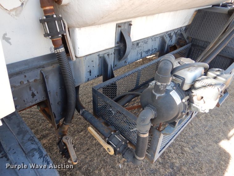 image for item DJ7565 1989 Ford LN8000  water truck