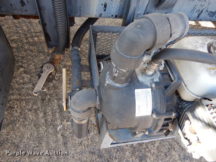 image for item DJ7565 1989 Ford LN8000  water truck