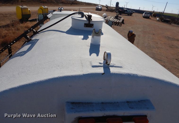 image for item DJ7565 1989 Ford LN8000  water truck