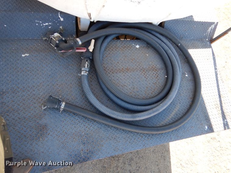 image for item DJ7565 1989 Ford LN8000  water truck