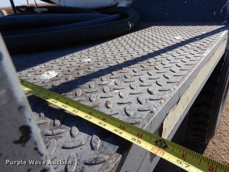 image for item DJ7565 1989 Ford LN8000  water truck