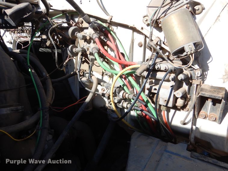 image for item DJ7565 1989 Ford LN8000  water truck