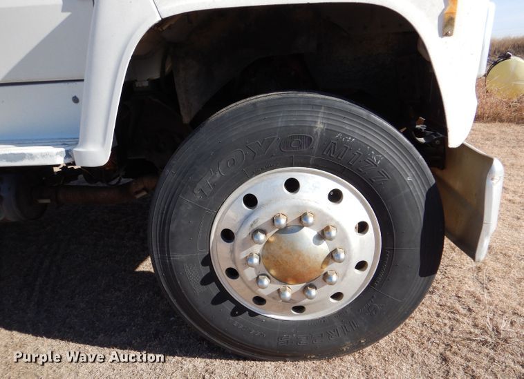 image for item DJ7565 1989 Ford LN8000  water truck