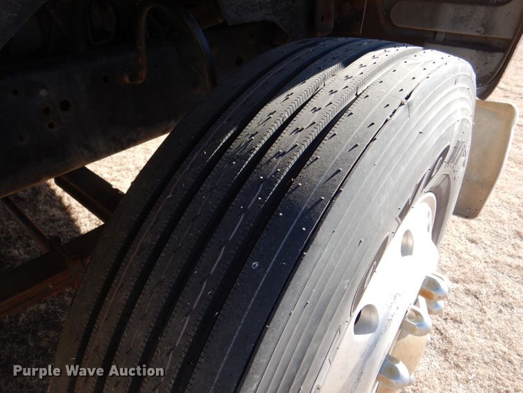 image for item DJ7565 1989 Ford LN8000  water truck