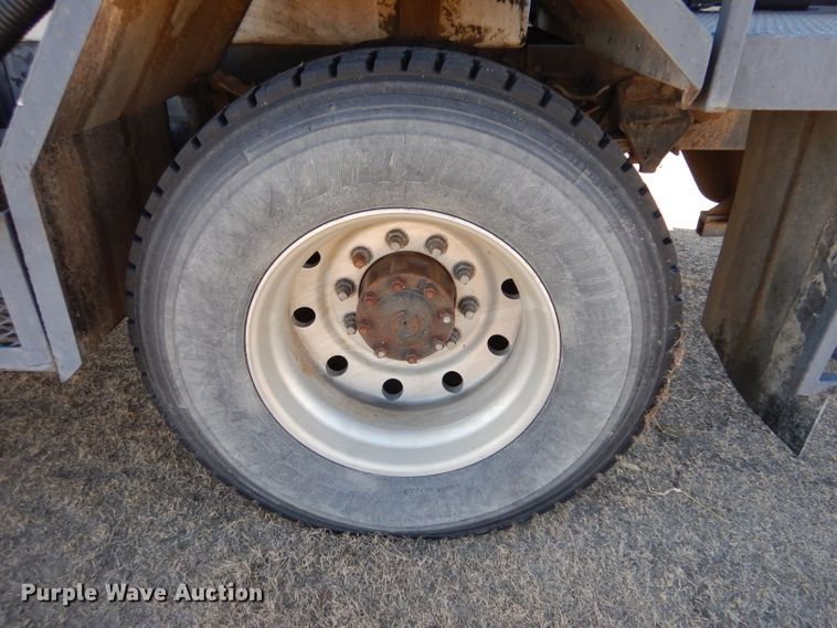 image for item DJ7565 1989 Ford LN8000  water truck