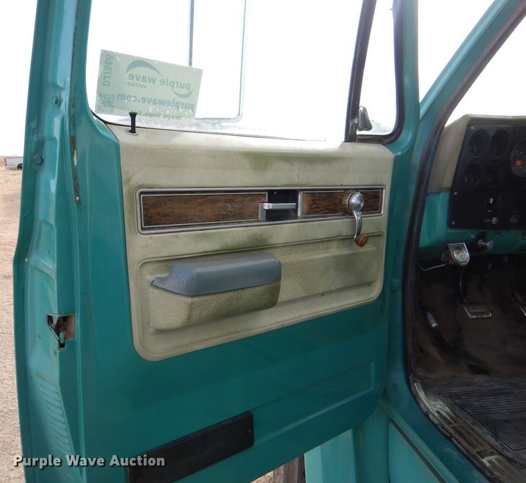 image for item DJ7566 1974 Chevrolet C60  feed delivery truck