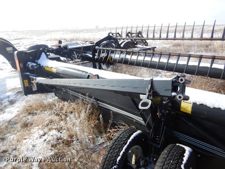 image for item DK3472 2014 MacDon FD75-D  flex draper head