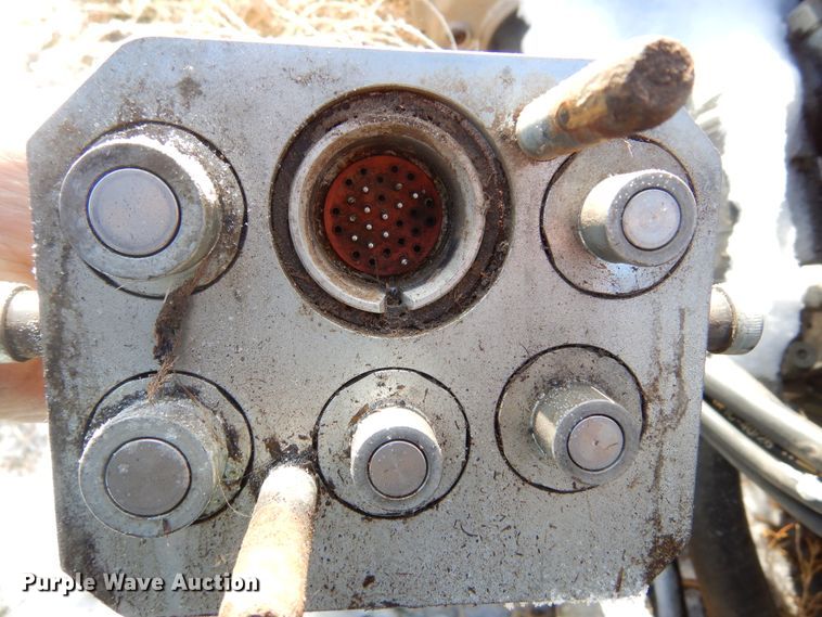 image for item DK3472 2014 MacDon FD75-D  flex draper head