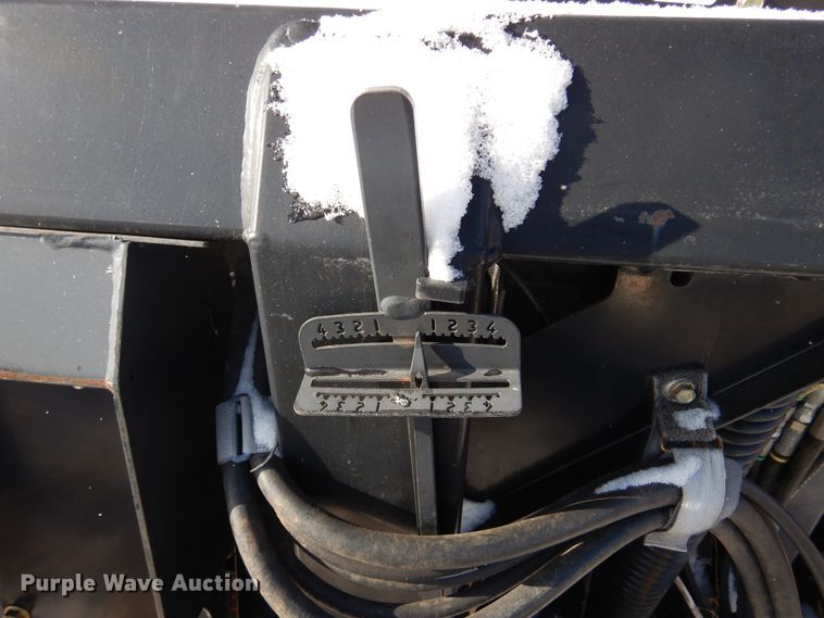 image for item DK3472 2014 MacDon FD75-D  flex draper head