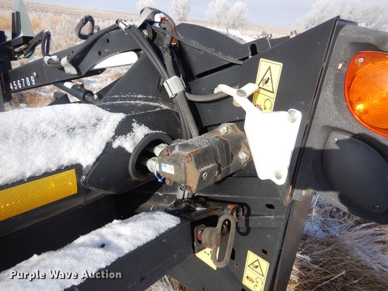 image for item DK3472 2014 MacDon FD75-D  flex draper head