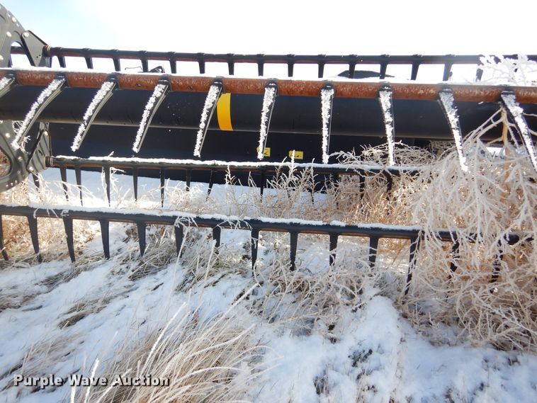 image for item DK3472 2014 MacDon FD75-D  flex draper head