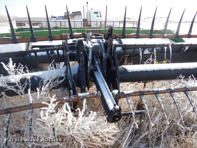 image for item DK3472 2014 MacDon FD75-D  flex draper head