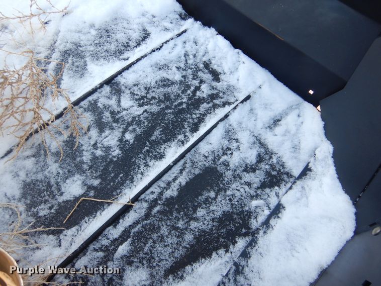 image for item DK3472 2014 MacDon FD75-D  flex draper head