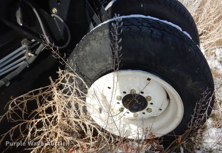 image for item DK3472 2014 MacDon FD75-D  flex draper head