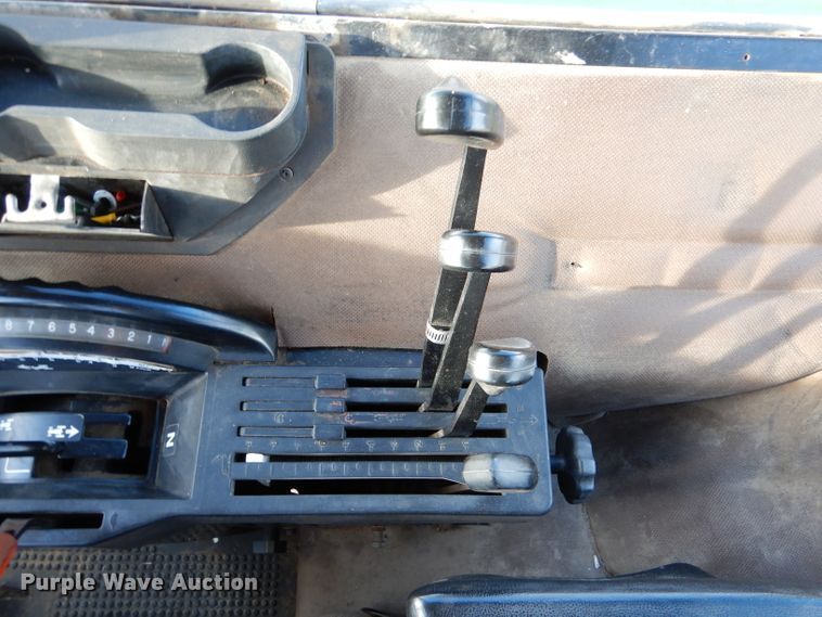 image for item DL1249 1988 John Deere 4650  tractor