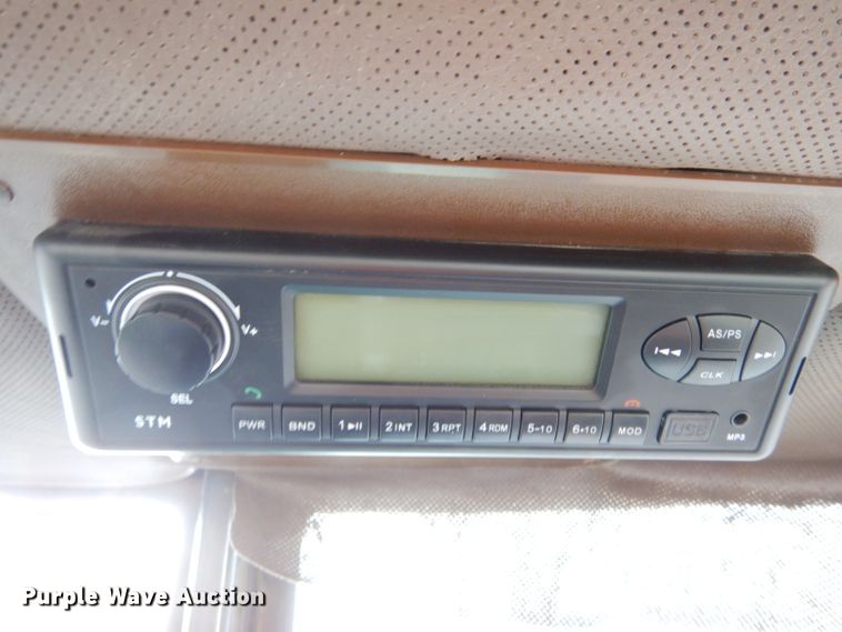 image for item DL1249 1988 John Deere 4650  tractor