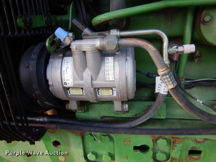 image for item DL1249 1988 John Deere 4650  tractor