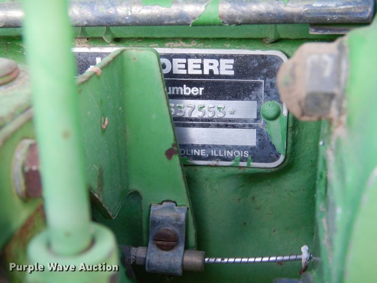 image for item DL1249 1988 John Deere 4650  tractor