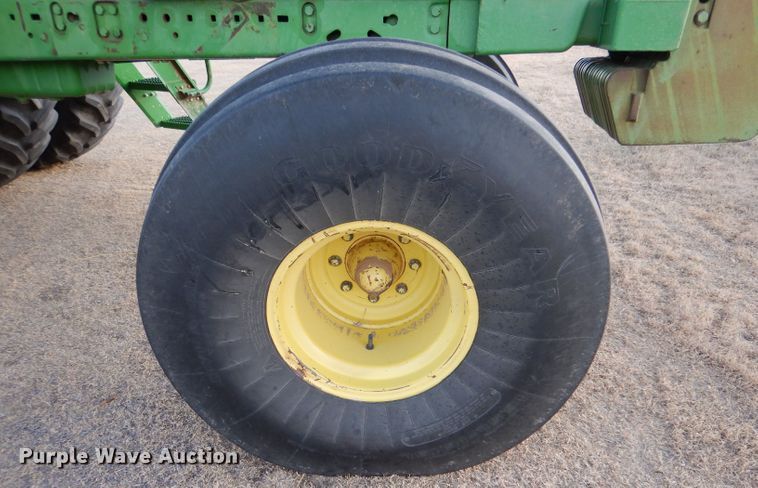 image for item DL1249 1988 John Deere 4650  tractor