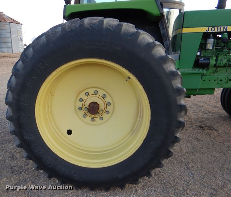 image for item DL1249 1988 John Deere 4650  tractor