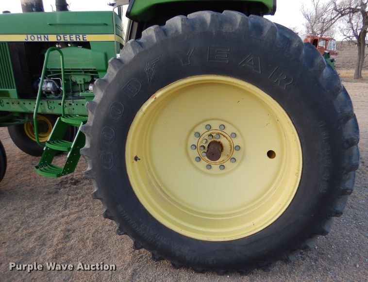 image for item DL1249 1988 John Deere 4650  tractor