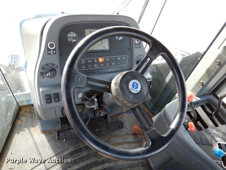 image for item DL1250 1997 New Holland 9482  4WD tractor