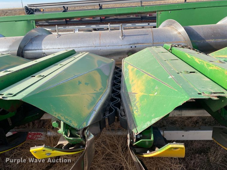 image for item DL1257 John Deere 853A  all-crop head