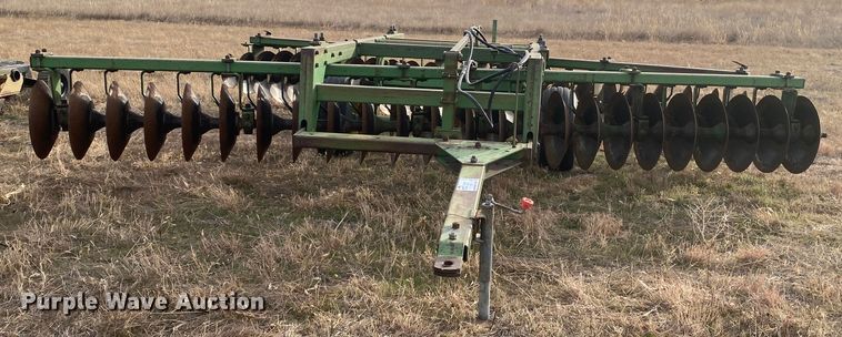 image for item DL1262 John Deere  off-set disk